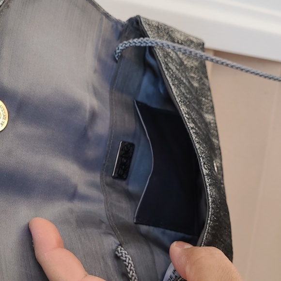 Cache Silver and Black Bag - Picture 5 of 7